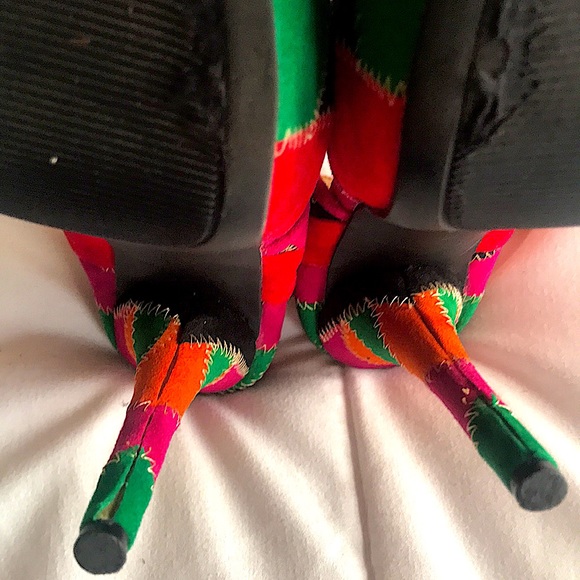 Multicolored Peep Toe Platform Heels. US size 6.5. - Picture 10 of 14